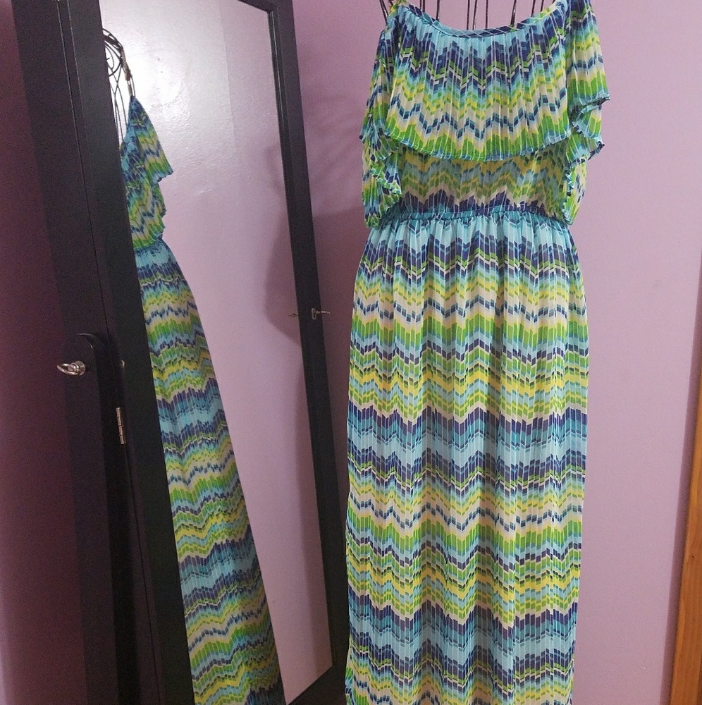 Maxi  Dress - Picture 5 of 8